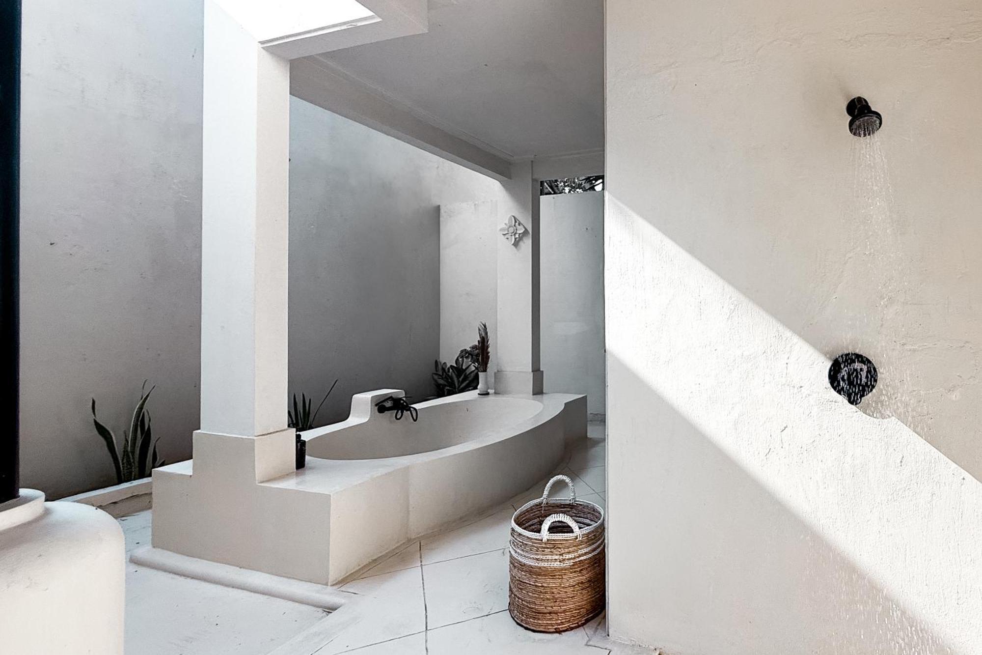 Malicott Athena - 3c Villa Seminyak (Bali)